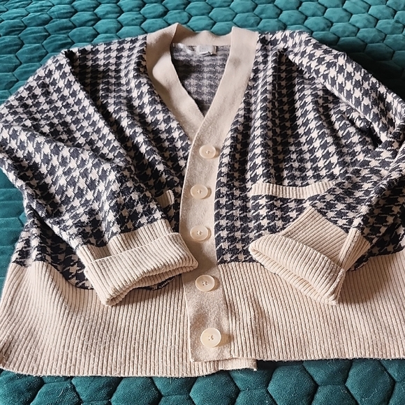 a new day Sweaters - a new day Black and Cream Houndstooth Cardigan